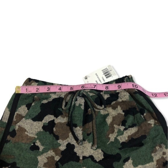 NWT Camo Terry Cloth Shorts Athletic Lounge New - Picture 3 of 12